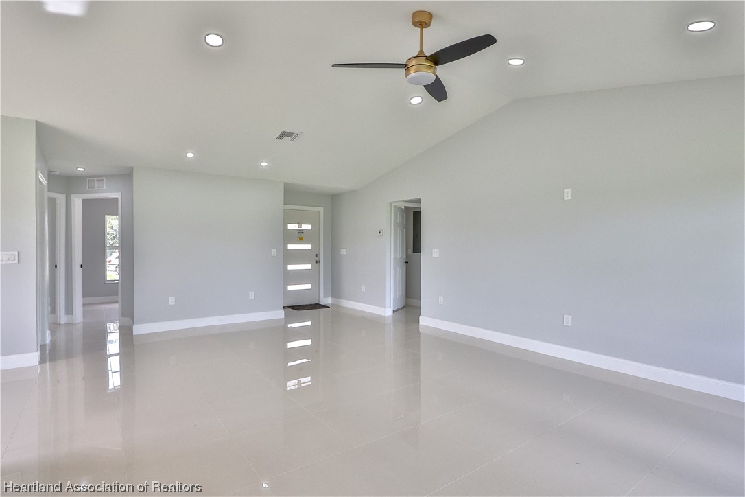 2732 West Reeves Road Avon Park, FL 33825 - Photo 3 of 28 Gallery Image 3