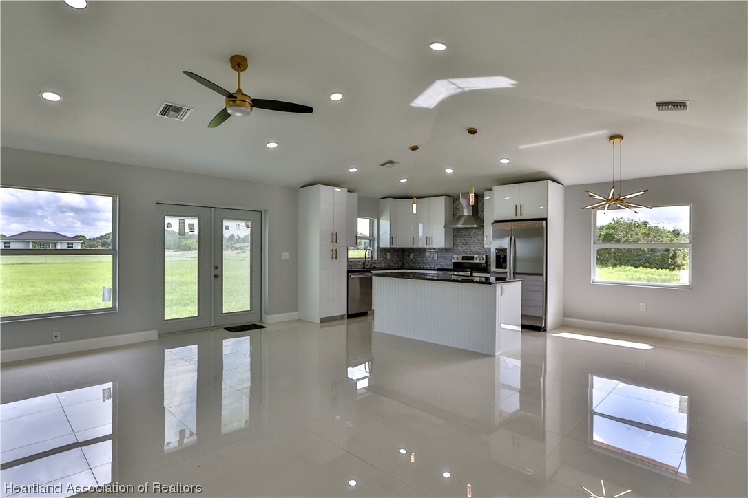 2732 West Reeves Road Avon Park, FL 33825 - Photo 5 of 28 Gallery Image 5