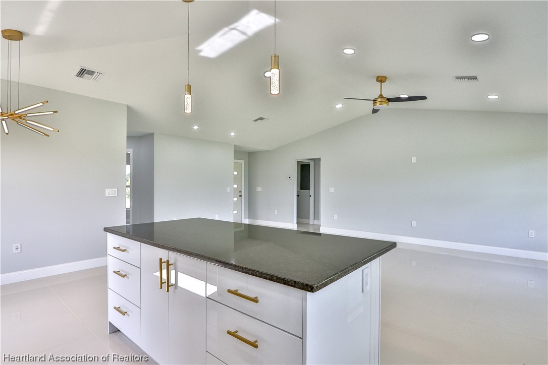2732 West Reeves Road Avon Park, FL 33825 - Photo 8 of 28 Gallery Image 8