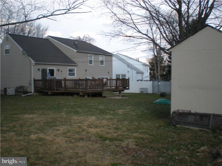 13011 Sewell Road Philadelphia, PA 19116 - Photo 2 of 15