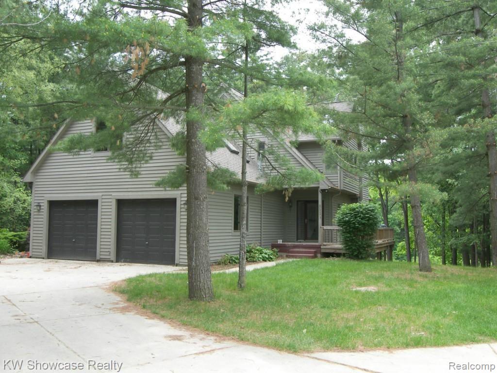 833 North Hughes Road Howell, MI 48843 - Photo 3 of 61 100_0636.jpg
