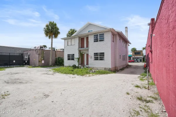 $1,300,000 | 814 East New Haven Avenue, Melbourne, FL 32901