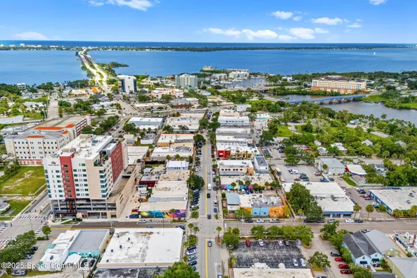 $1,300,000 | 814 East New Haven Avenue, Melbourne, FL 32901