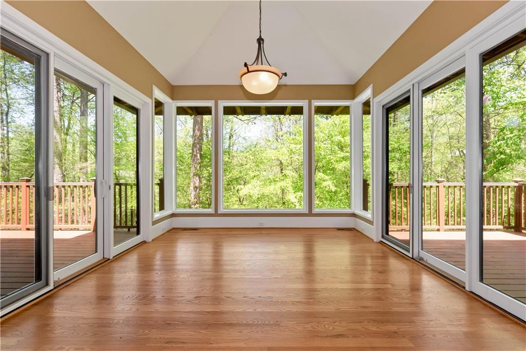6960 Riverside Drive Atlanta, GA 30328 - Photo 11 of 53