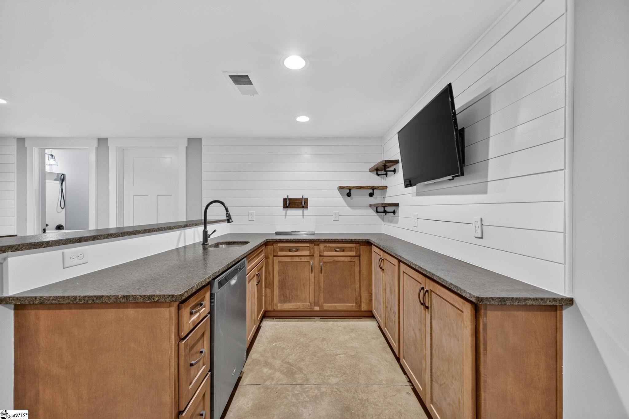 329 Brown Road Simpsonville, SC 29681 - Photo 32 of 50
