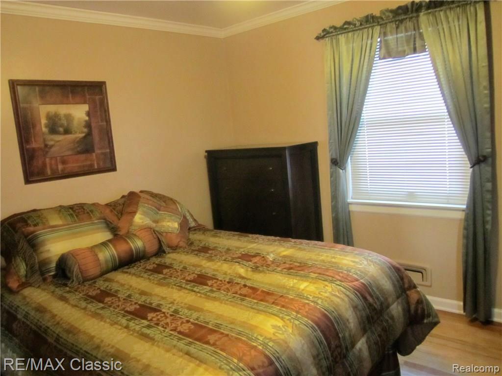 306 Biltmore Street Inkster, MI 48141 - Photo 16 of 24 IMG_2094.JPG