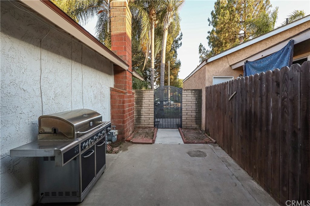 10205 Tanforan Drive Riverside, CA 92503 - Photo 20 of 28