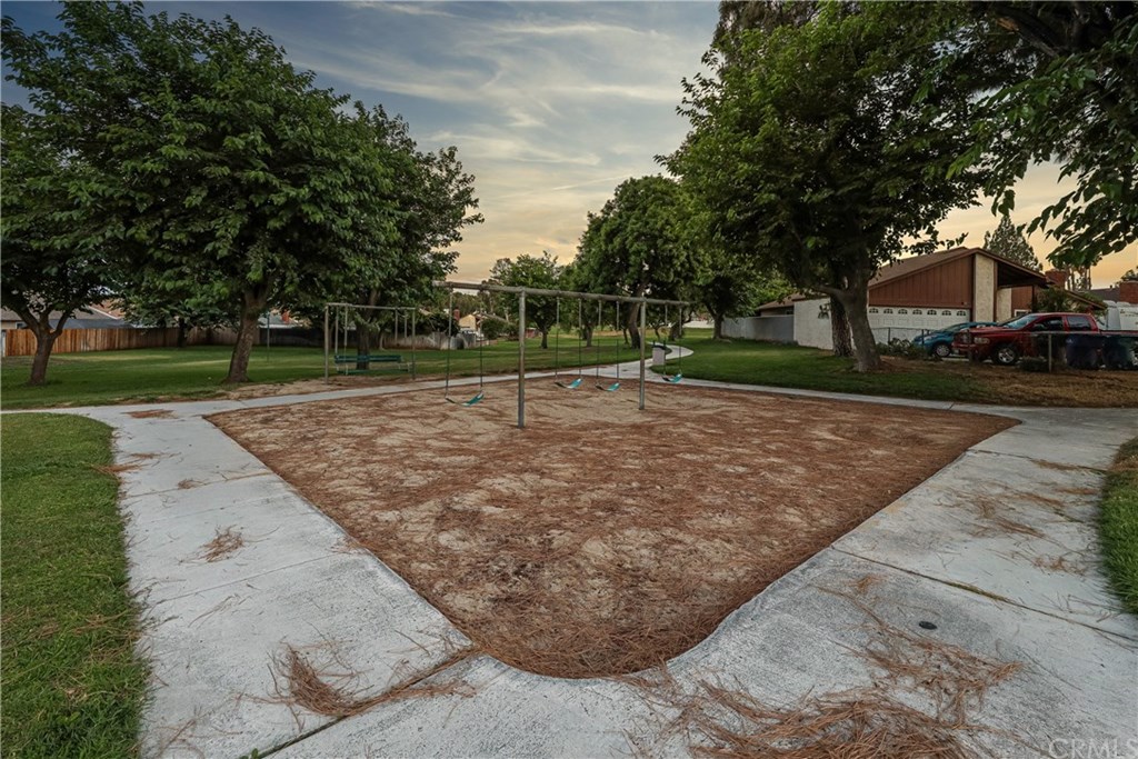 10205 Tanforan Drive Riverside, CA 92503 - Photo 4 of 28