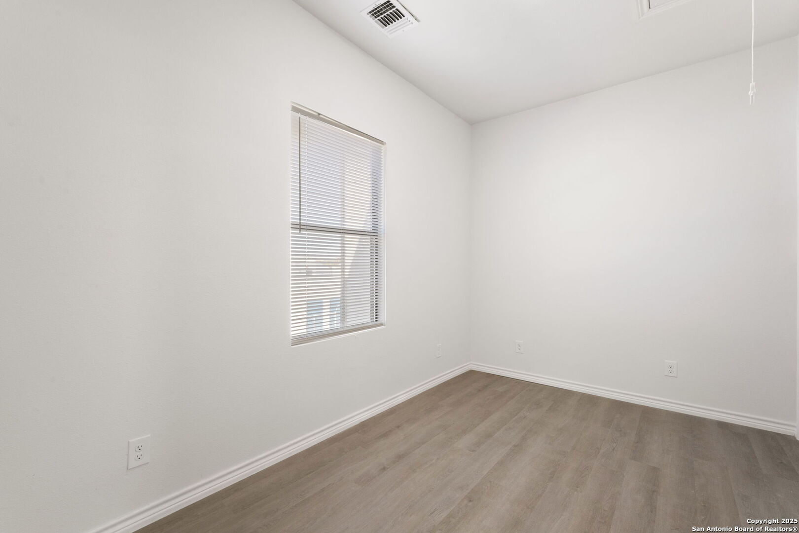 8719 Wurzbach Road, Unit 201 San Antonio, TX 78240 - Photo 11 of 17