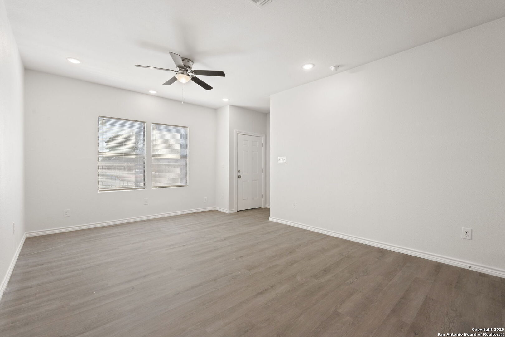 8719 Wurzbach Road, Unit 201 San Antonio, TX 78240 - Photo 4 of 17