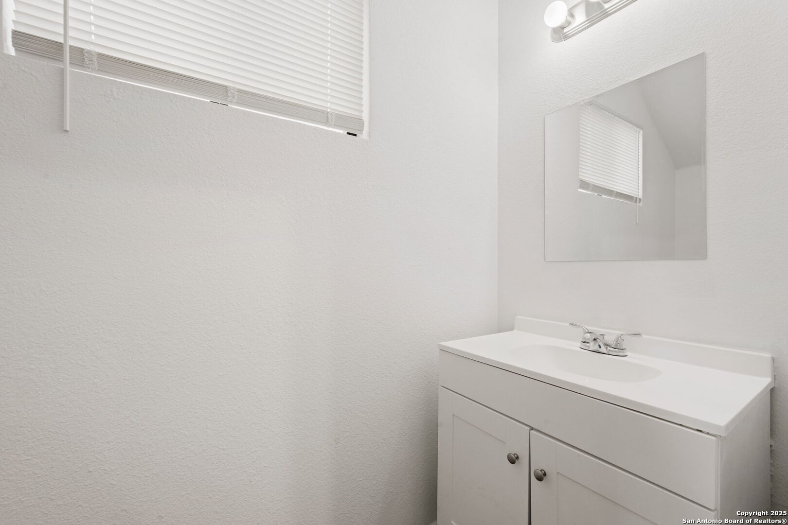 8719 Wurzbach Road, Unit 201 San Antonio, TX 78240 - Photo 7 of 17