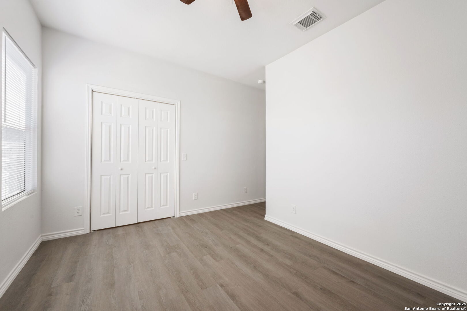 8719 Wurzbach Road, Unit 201 San Antonio, TX 78240 - Photo 9 of 17