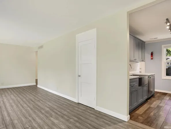 $2,900 | 1604 East University Street, Bloomington, IN 47401