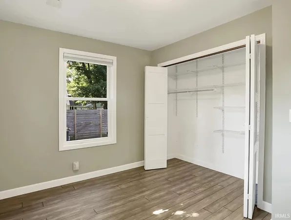 $2,900 | 1604 East University Street, Bloomington, IN 47401