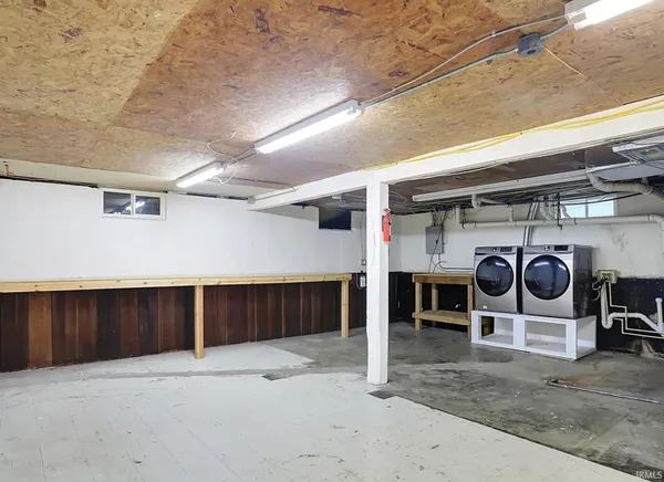 $2,900 | 1604 East University Street, Bloomington, IN 47401