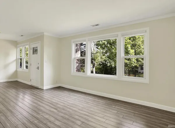 $2,900 | 1604 East University Street, Bloomington, IN 47401