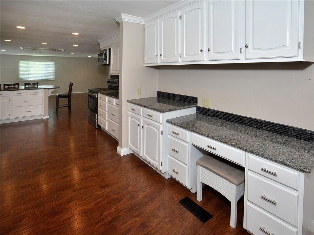 612 Winterberry Road Monroeville, PA 15146 - Photo 3 of 24 Gallery Image 3