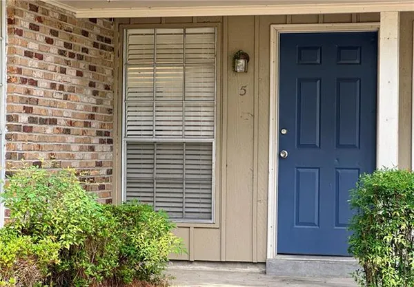 $1,200 | 700 Heavens Drive, Unit 5, Mandeville, LA 70471