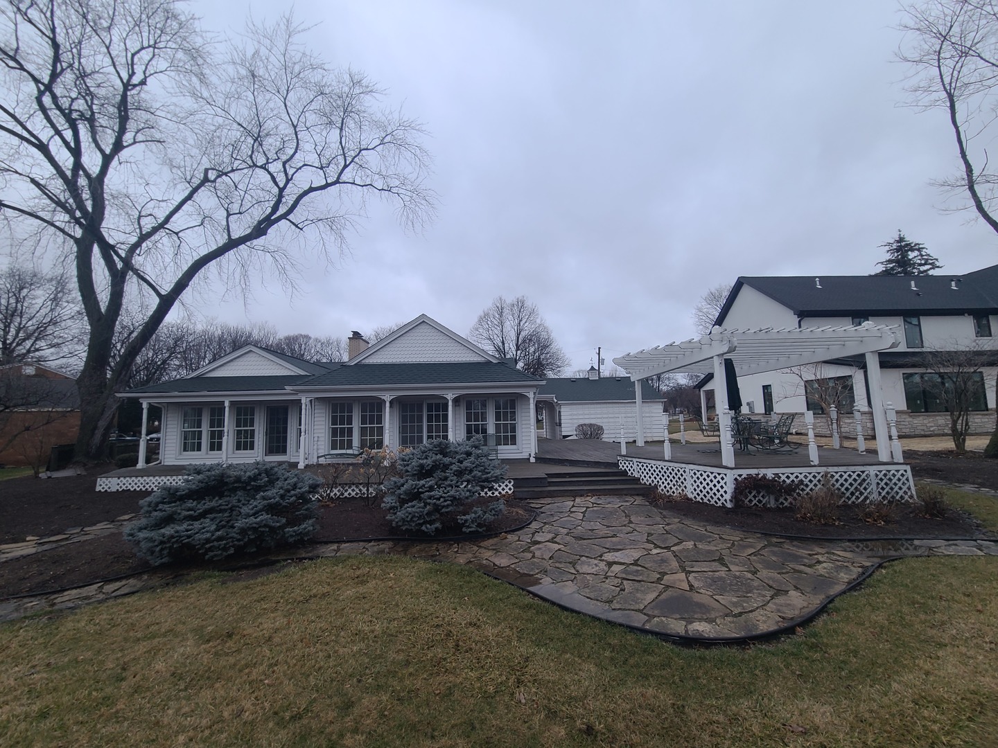 630 Greenview Road Itasca, IL 60143 - Photo 14 of 15 a front view of a house with garden