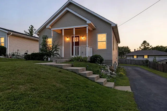 $374,900 | 6504 235th Avenue, Paddock Lake, WI 53168