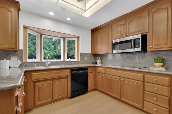 $3,288,000 | 18967 Palo Oaks Court, Saratoga, CA 95070