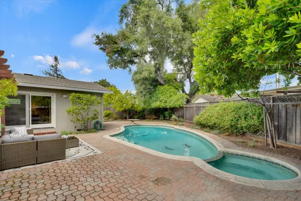 $3,288,000 | 18967 Palo Oaks Court, Saratoga, CA 95070