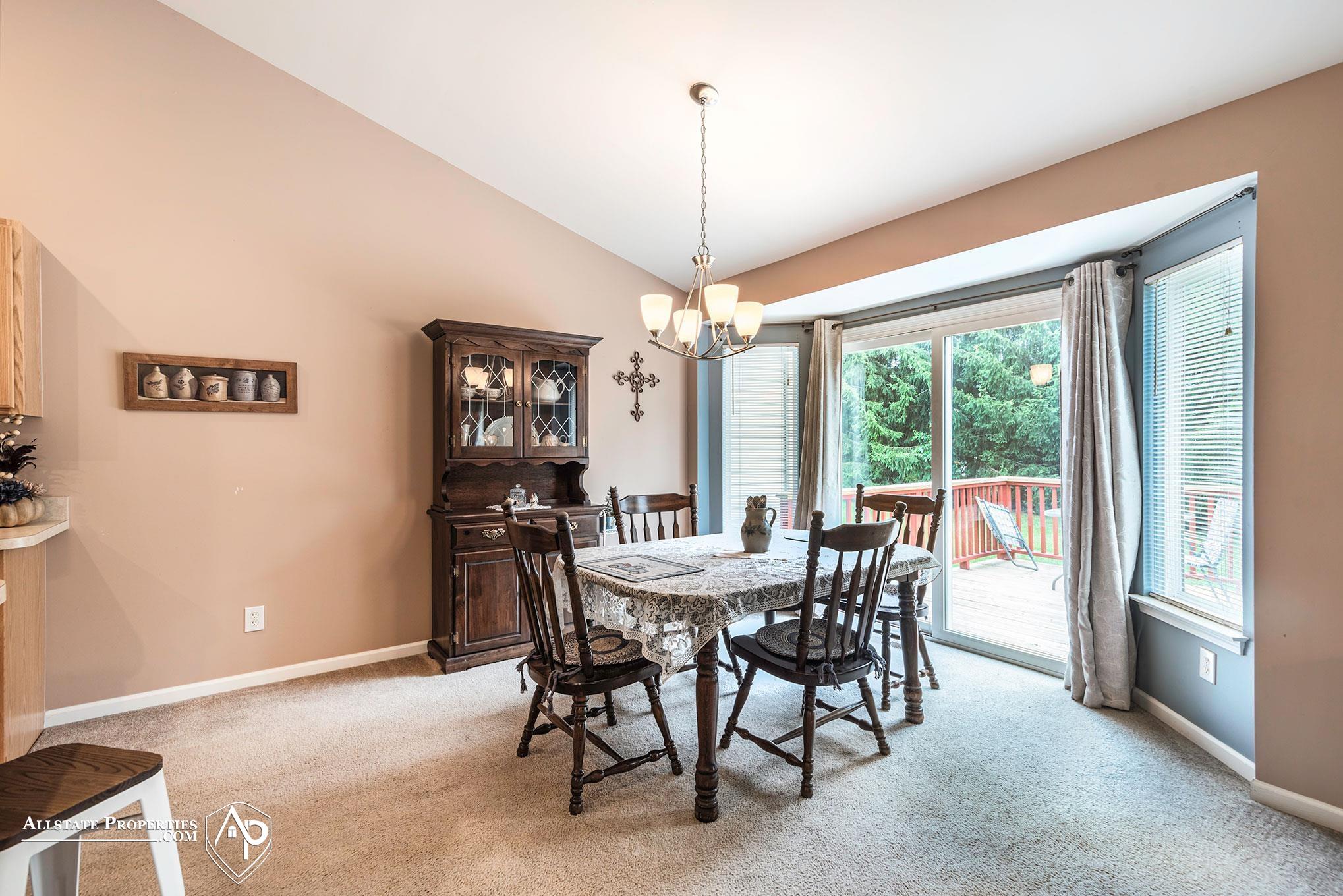 9002 Spring Brook Circle Davison, MI 48423 - Photo 6 of 18 50085615-5.JPG