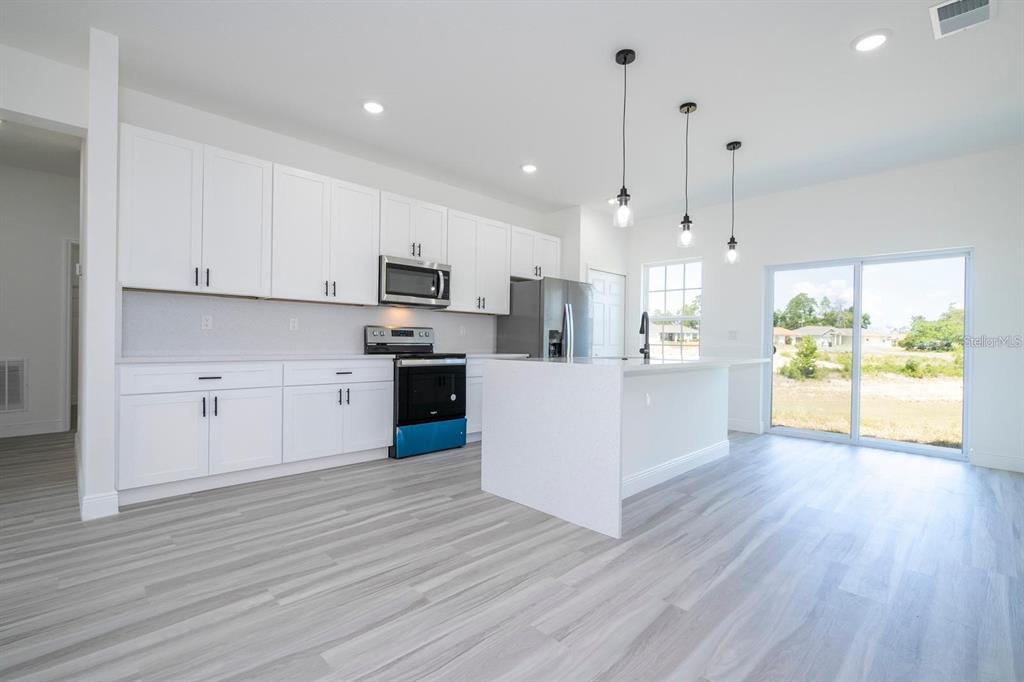 3211 Southwest 128th Street Road Ocala, FL 34473 - Photo 3 of 32 Gallery Image 3