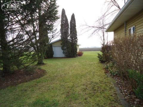10952 Easton Road New Lothrop, MI 48460 - Photo 3 of 12 20211345-2.JPG