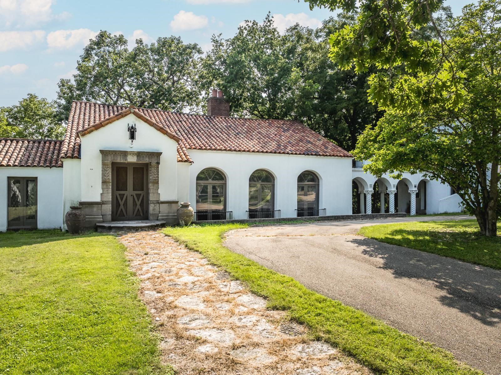 1511 West Demeter Drive Freeport, IL 61032 - Photo 3 of 78