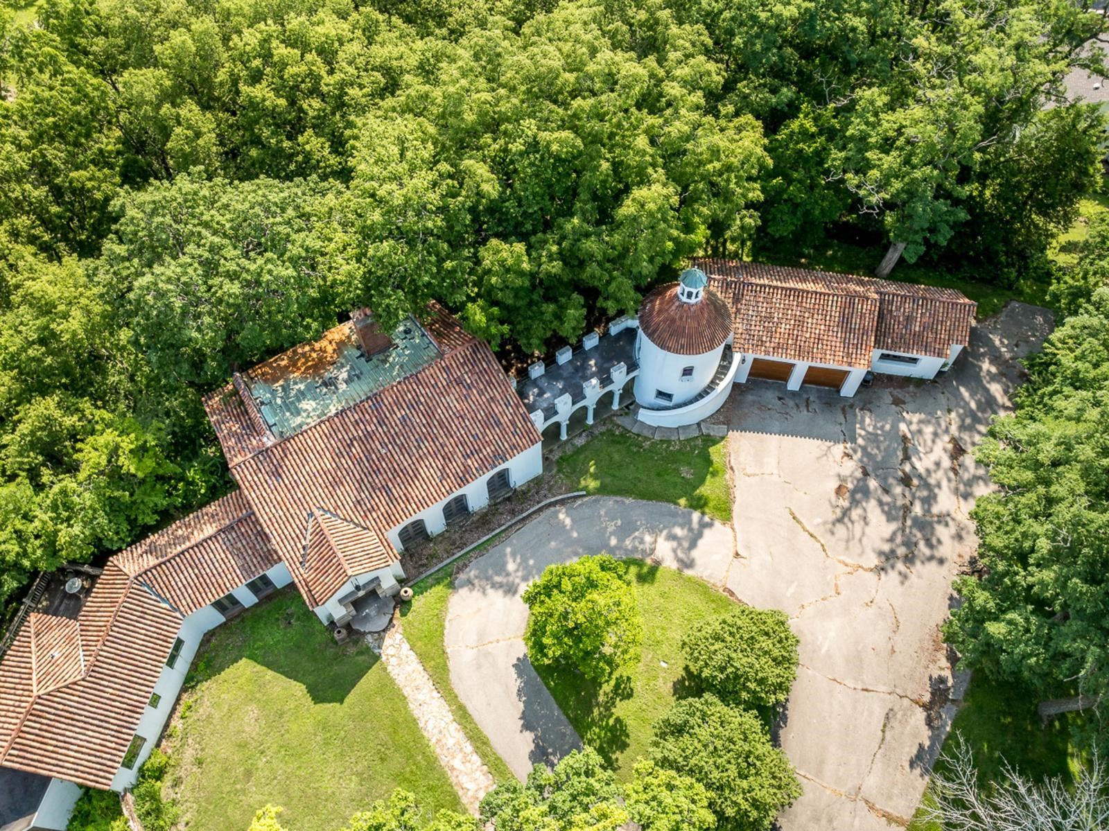 1511 West Demeter Drive Freeport, IL 61032 - Photo 72 of 78 an aerial view of a house with garden space and street view