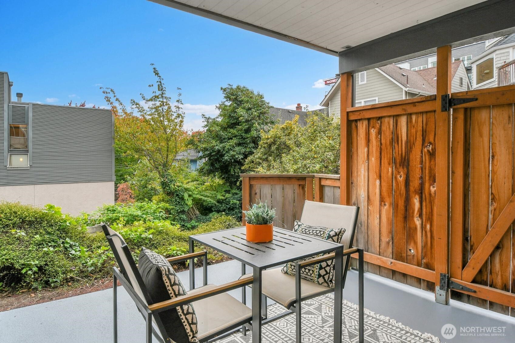 161 Valley Street Seattle, WA 98109 - Photo 28 of 40 a view of an outdoor seating area
