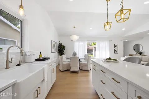 $999,000 | 16421 Haynes Street, Lake Balboa, CA 91406