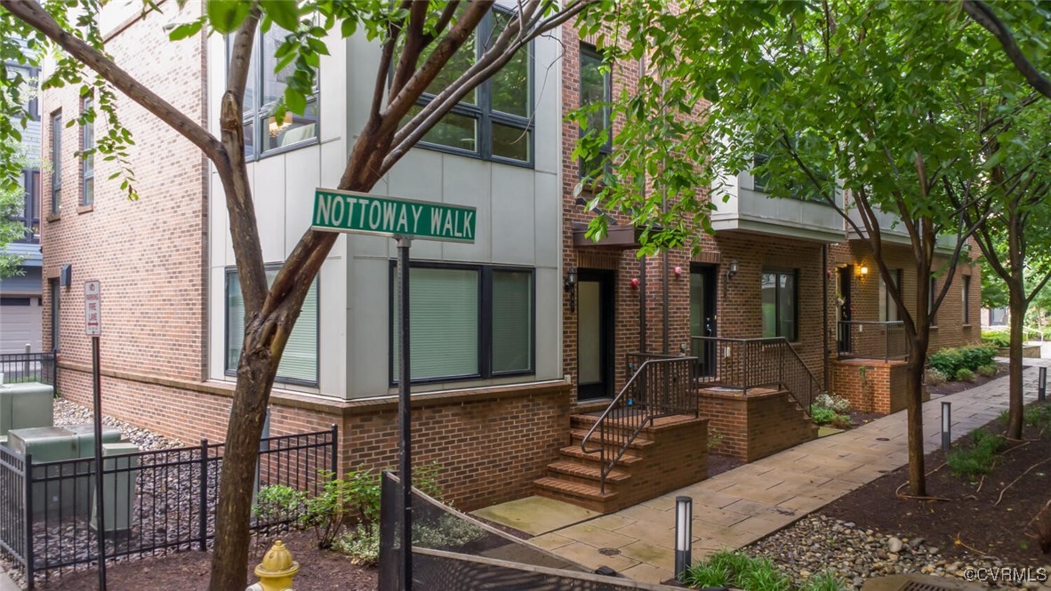 447 Nottoway Walk Alexandria, VA 22304 - Photo 1 of 49
