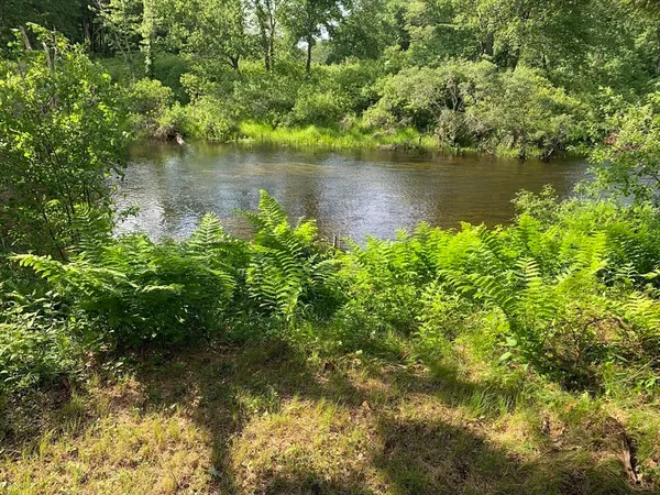 $189,500 | 3 Howarth Road, Oxford, MA 01540