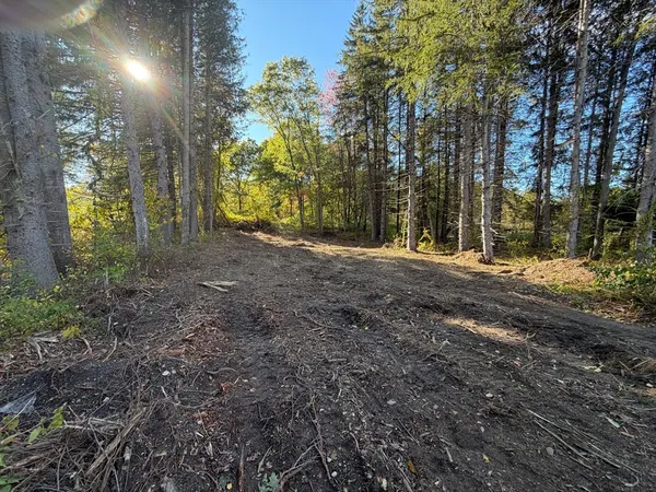 $189,500 | 3 Howarth Road, Oxford, MA 01540
