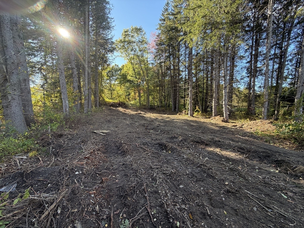 3 Howarth Road Oxford, MA 01540 - Photo 2 of 27