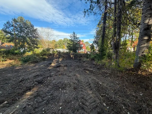 $189,500 | 3 Howarth Road, Oxford, MA 01540