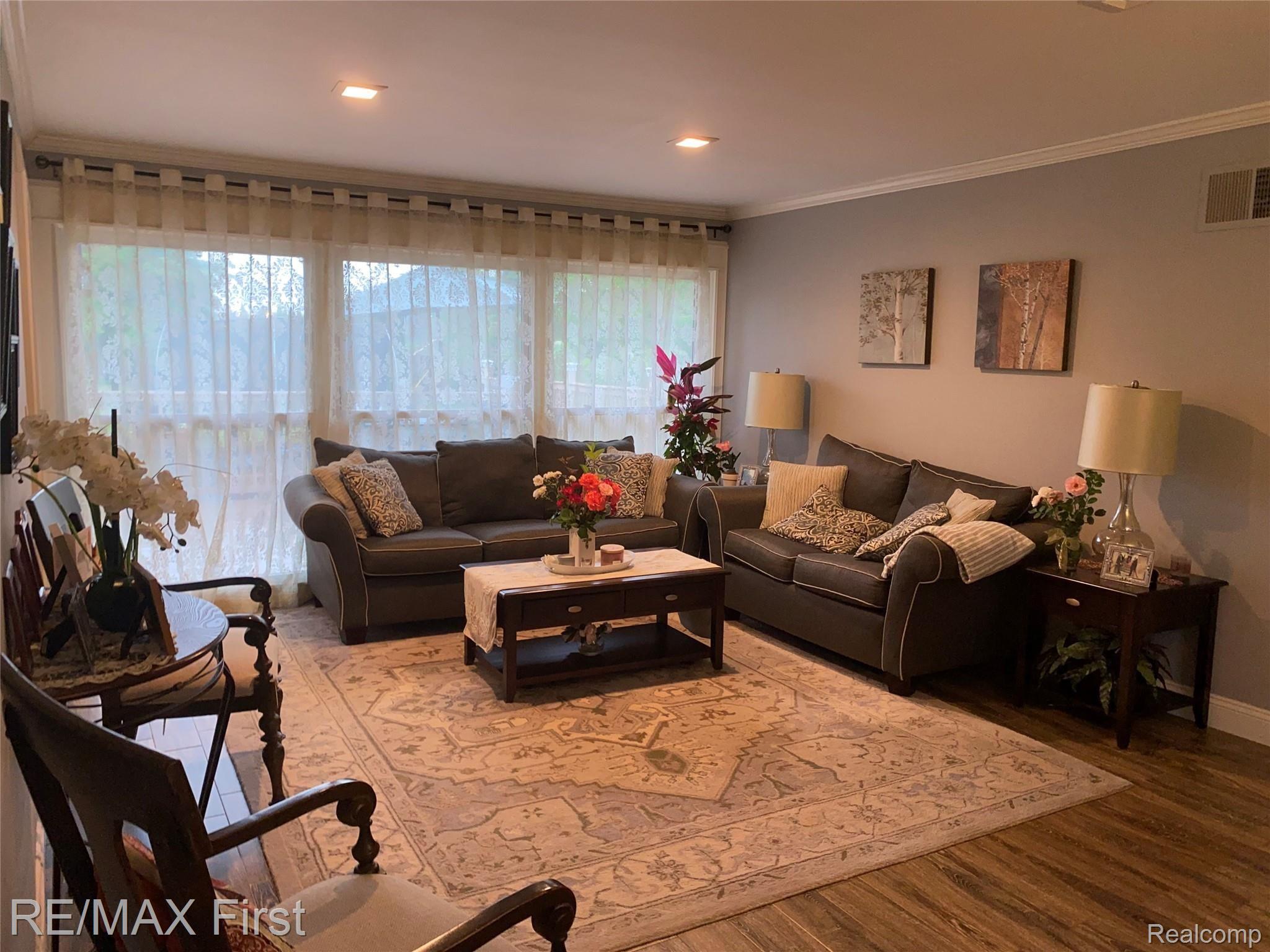 2851 Harrington Road Rochester, MI 48307 - Photo 12 of 44 IMG_3529.jpg
