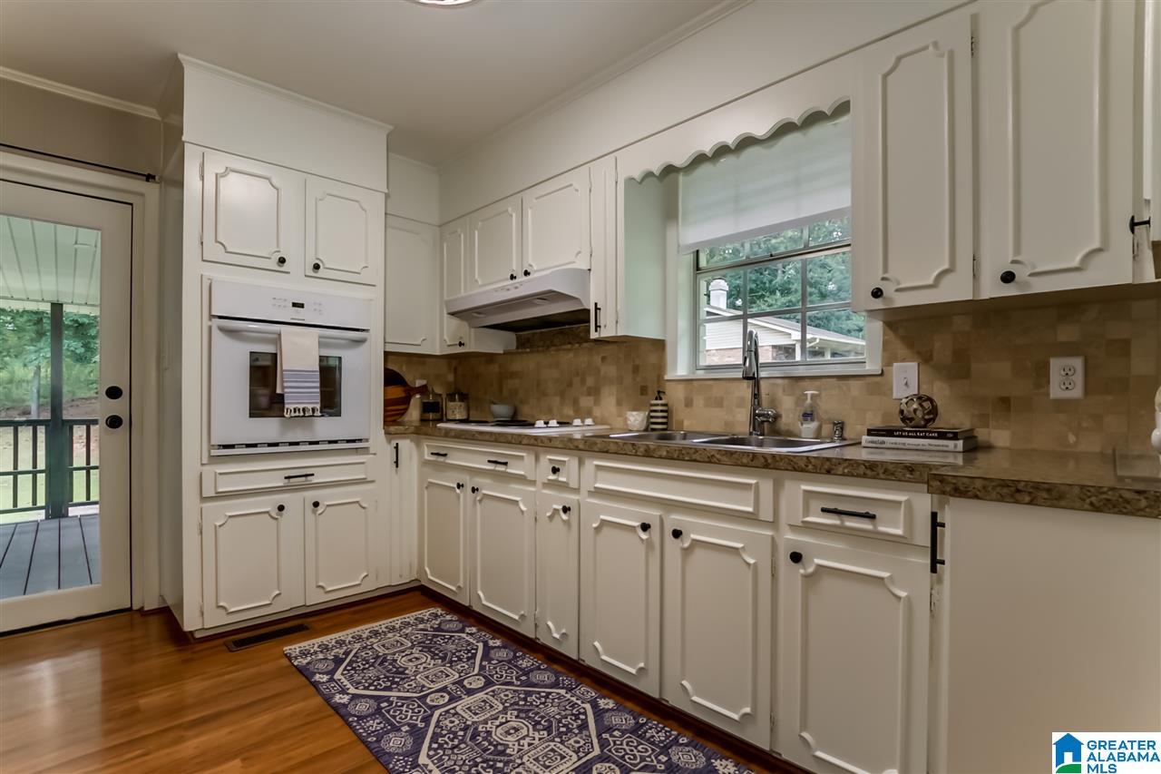 305 13th Street Southwest Alabaster, AL 35007 - Photo 15 of 42