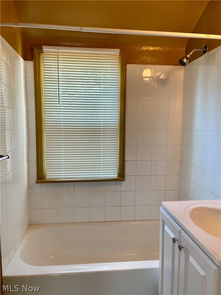 25541 Tungsten Road Euclid, OH 44132 - Photo 13 of 24 Gallery Image 13