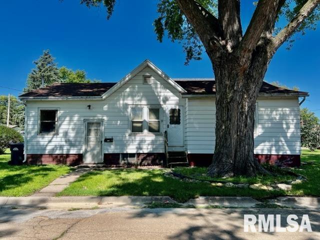 200 North 6th Street Clinton, IA 52732 - Photo 1 of 19