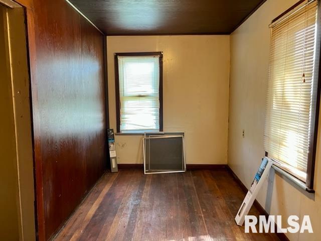 200 North 6th Street Clinton, IA 52732 - Photo 14 of 19