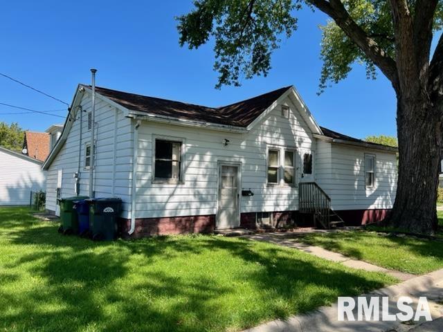 200 North 6th Street Clinton, IA 52732 - Photo 2 of 19