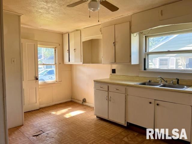 200 North 6th Street Clinton, IA 52732 - Photo 5 of 19