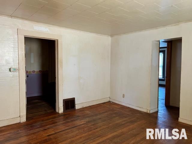 200 North 6th Street Clinton, IA 52732 - Photo 9 of 19