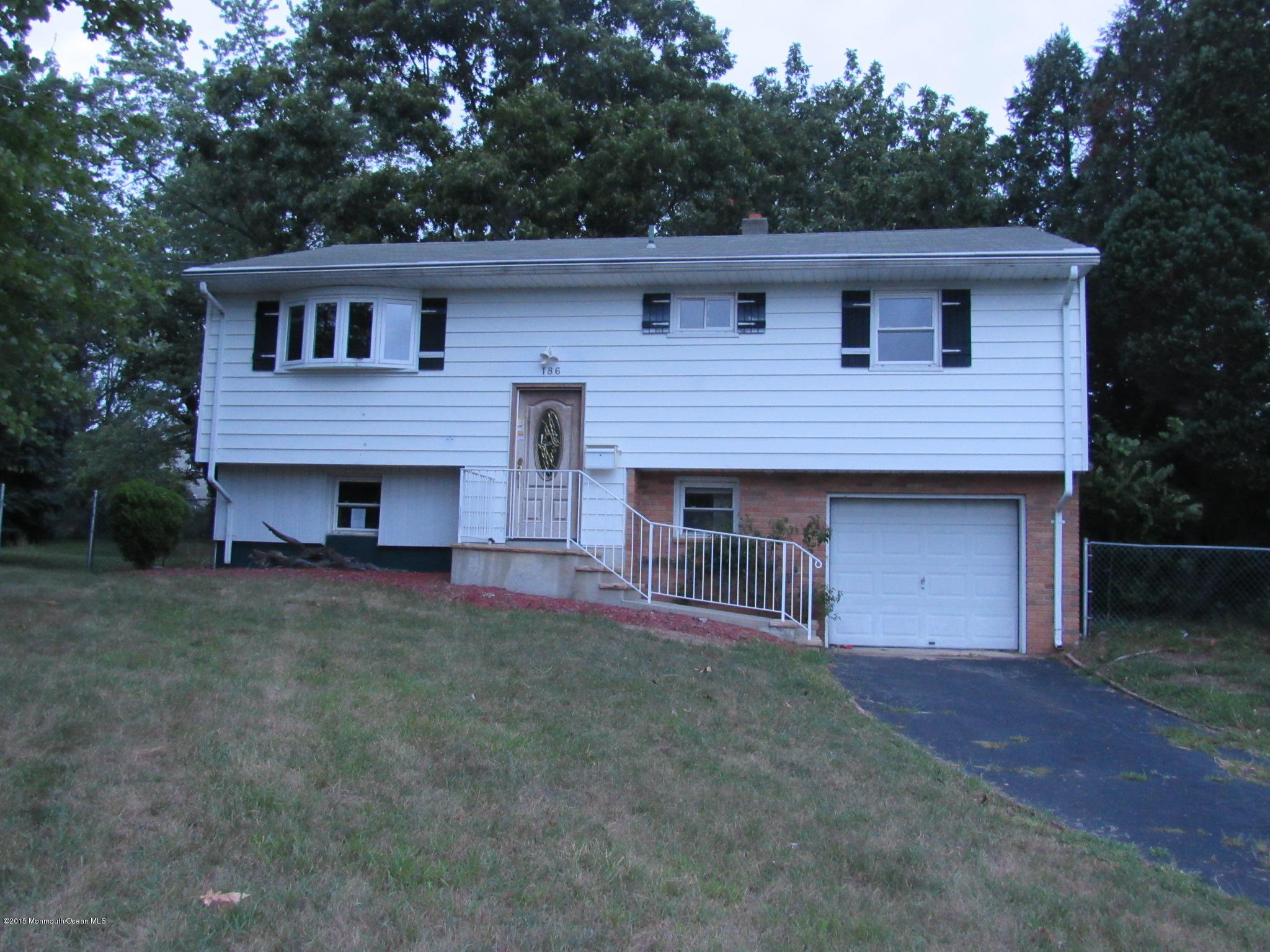 186 Newbury Road Howell, NJ 07731 - Photo 1 of 12 IMG_1174