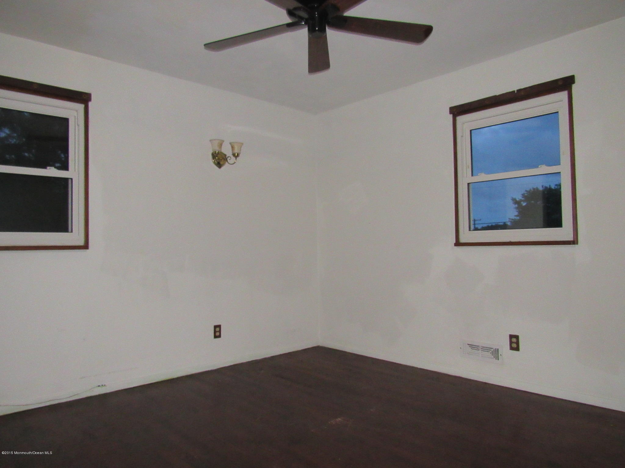 186 Newbury Road Howell, NJ 07731 - Photo 5 of 12 IMG_1187