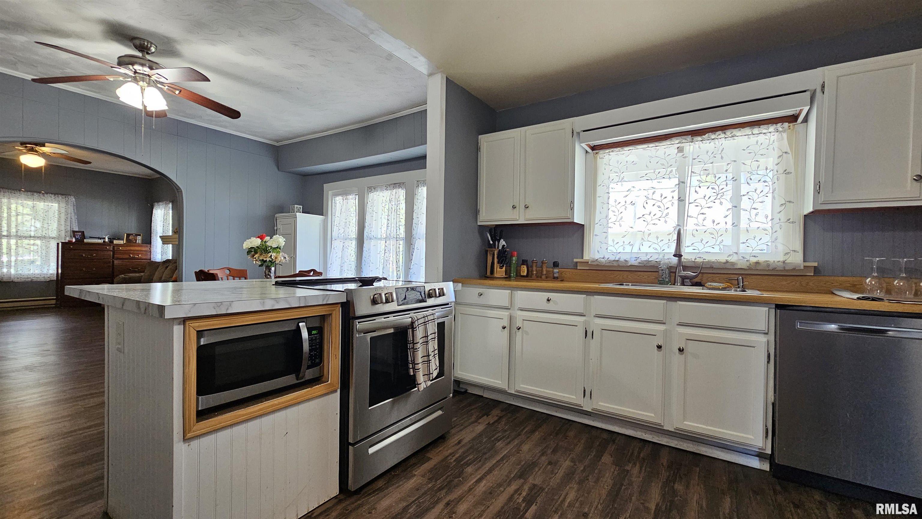 107 South 1st Street Marion, IL 62959 - Photo 11 of 48