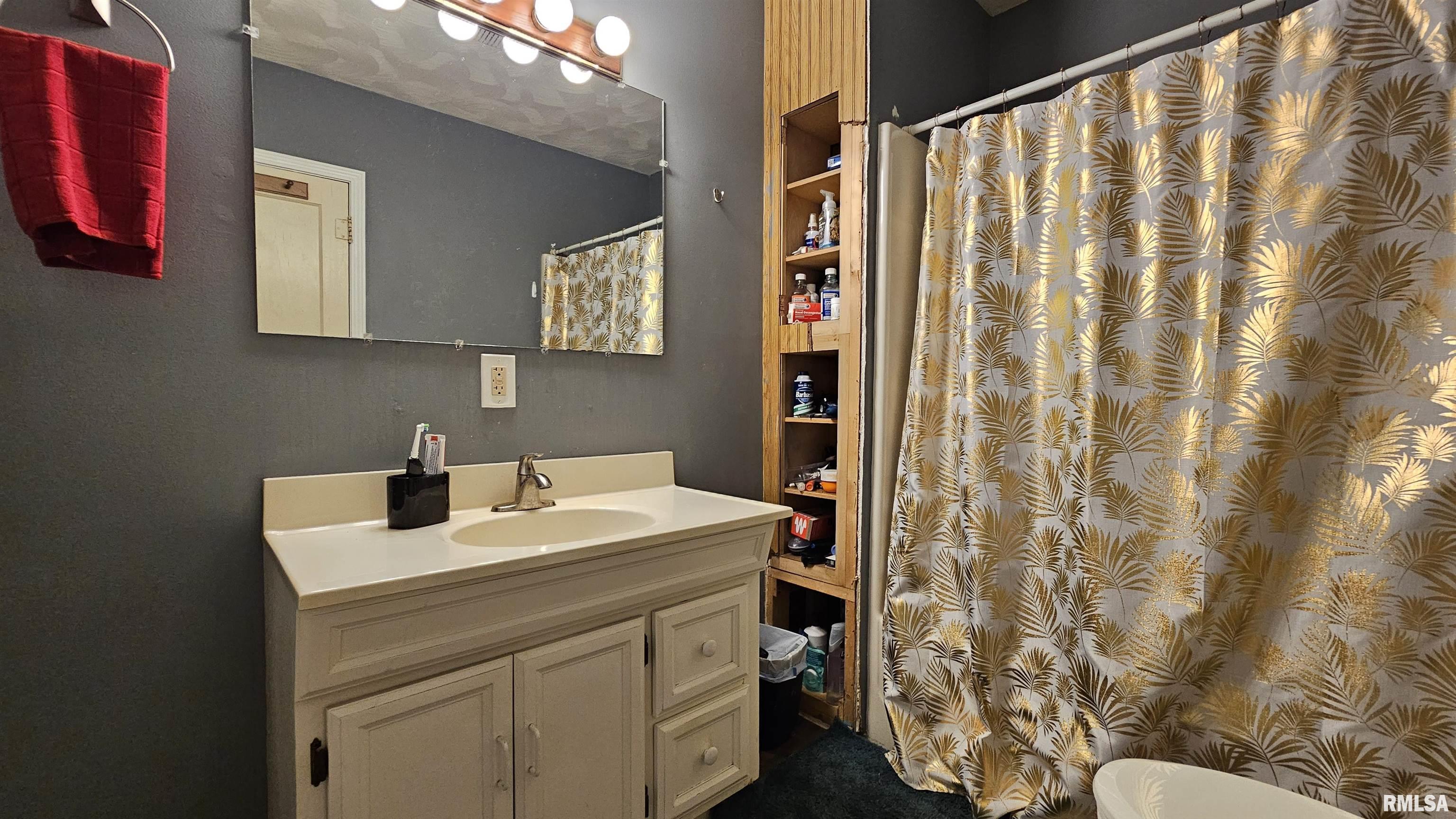 107 South 1st Street Marion, IL 62959 - Photo 17 of 48